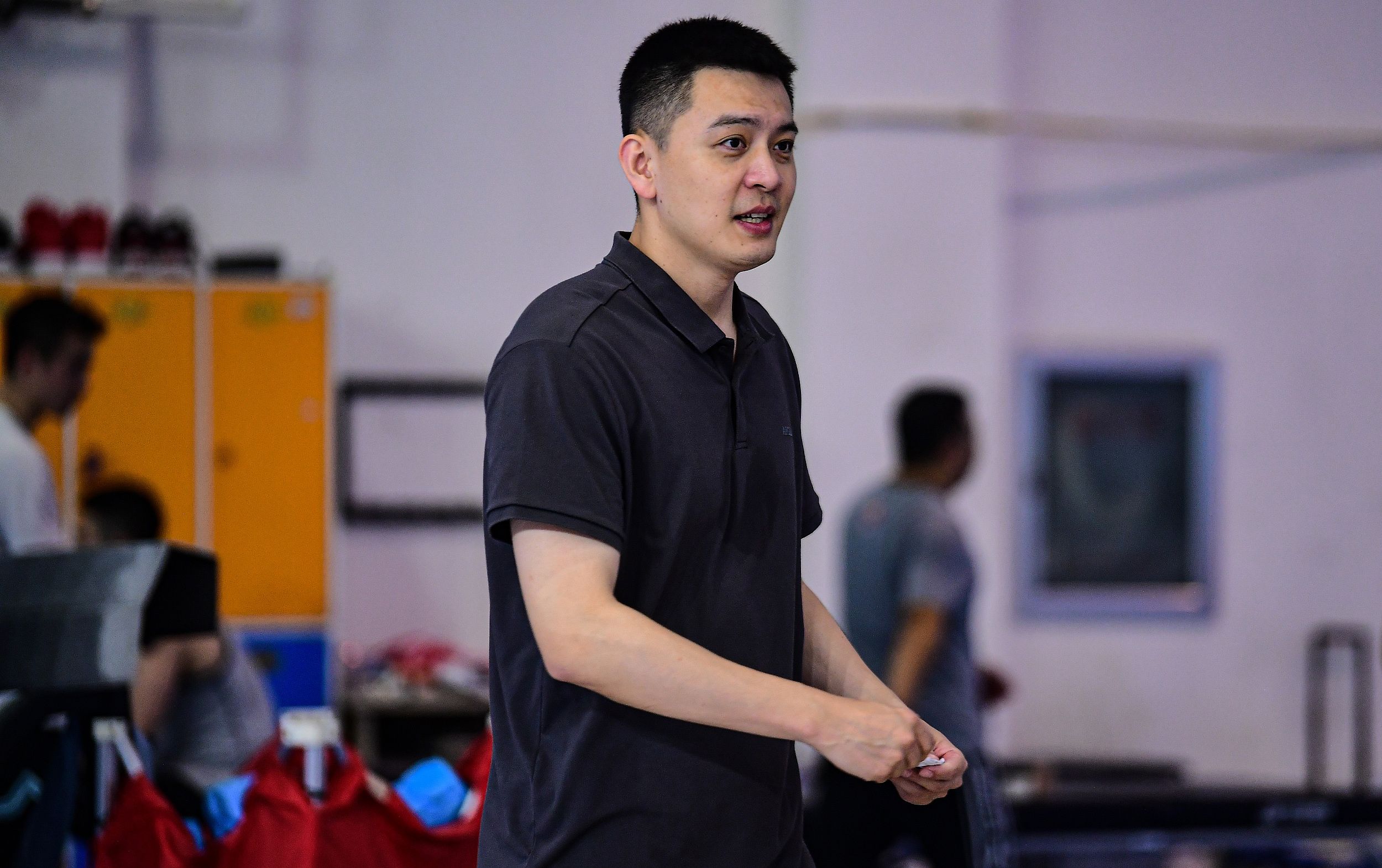 🎤杨鸣：张镇麟要去拍片，我们还有时间去解决关键球问题