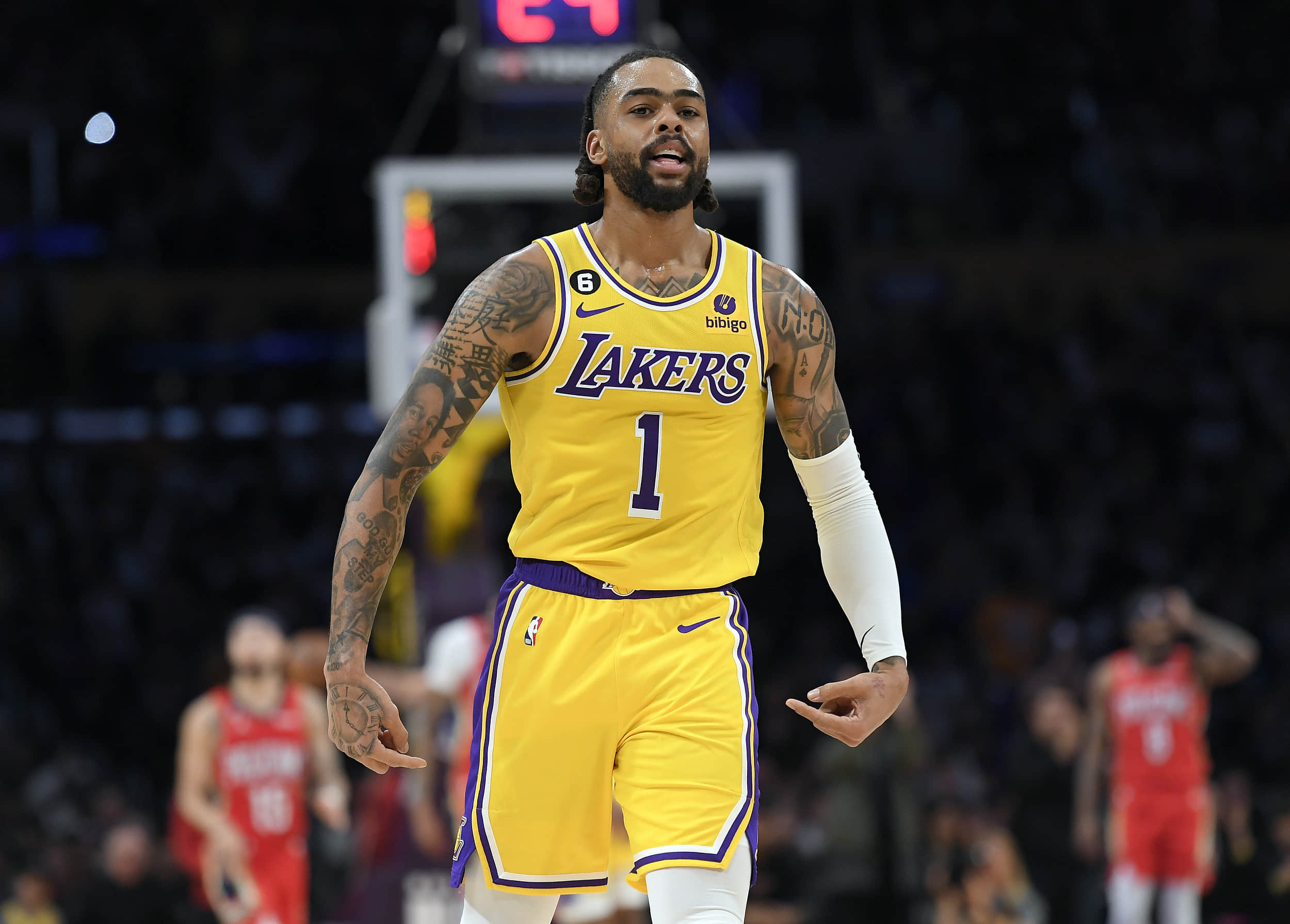 👀NBA官方：拉塞尔本赛季进攻效率全队第二&amp;防守效率第一，正负值全队第一